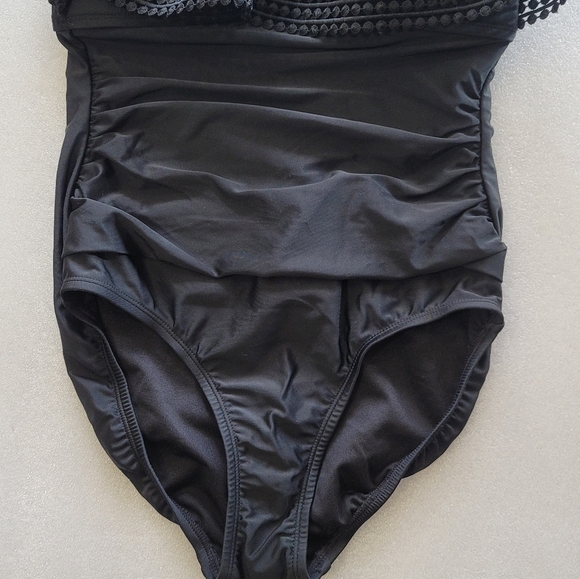 Swimsuit - Picture 4 of 4